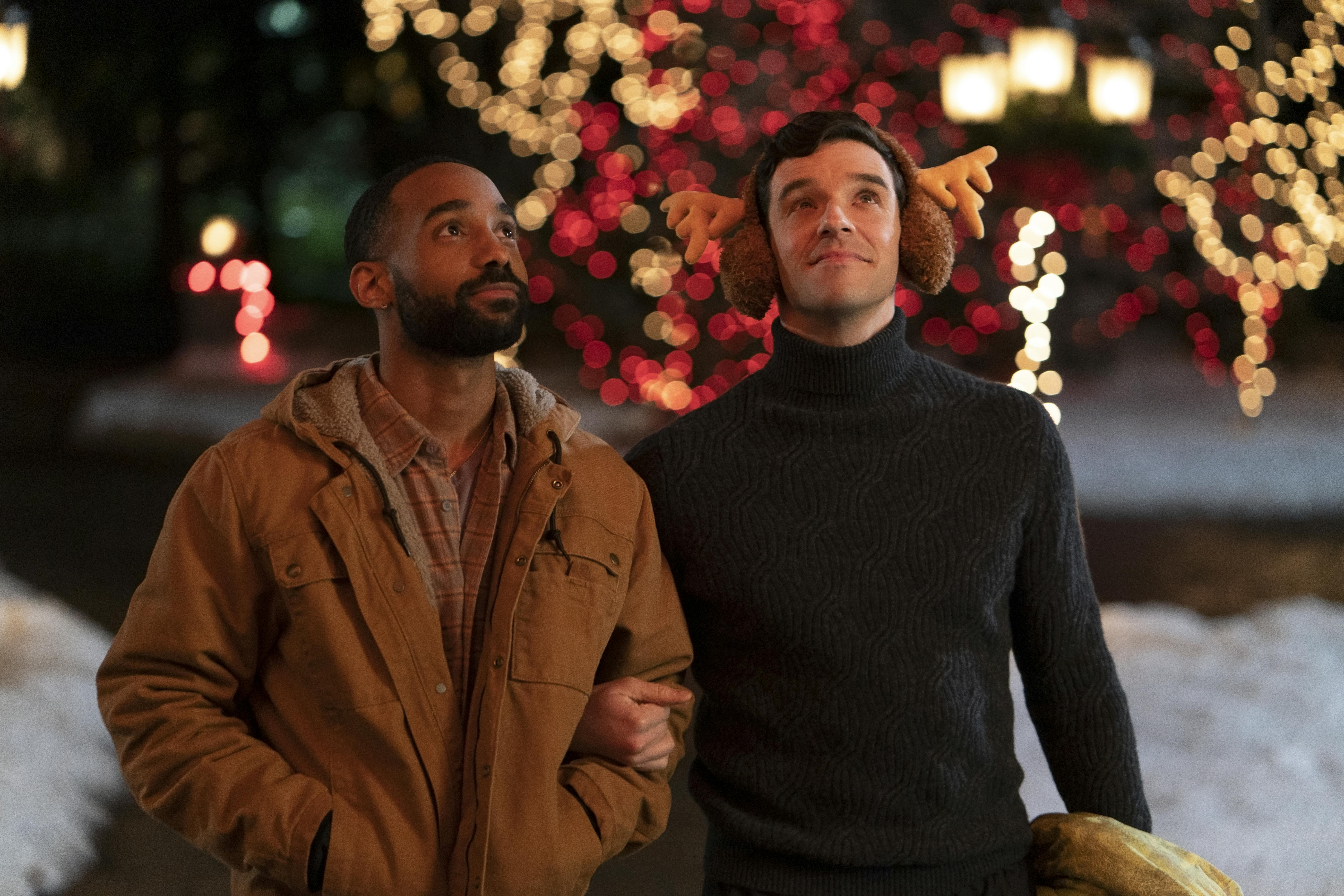 Filmen er den første julefilm på Netflix, der fokuserer på homoseksuel romantik. Single All The Way