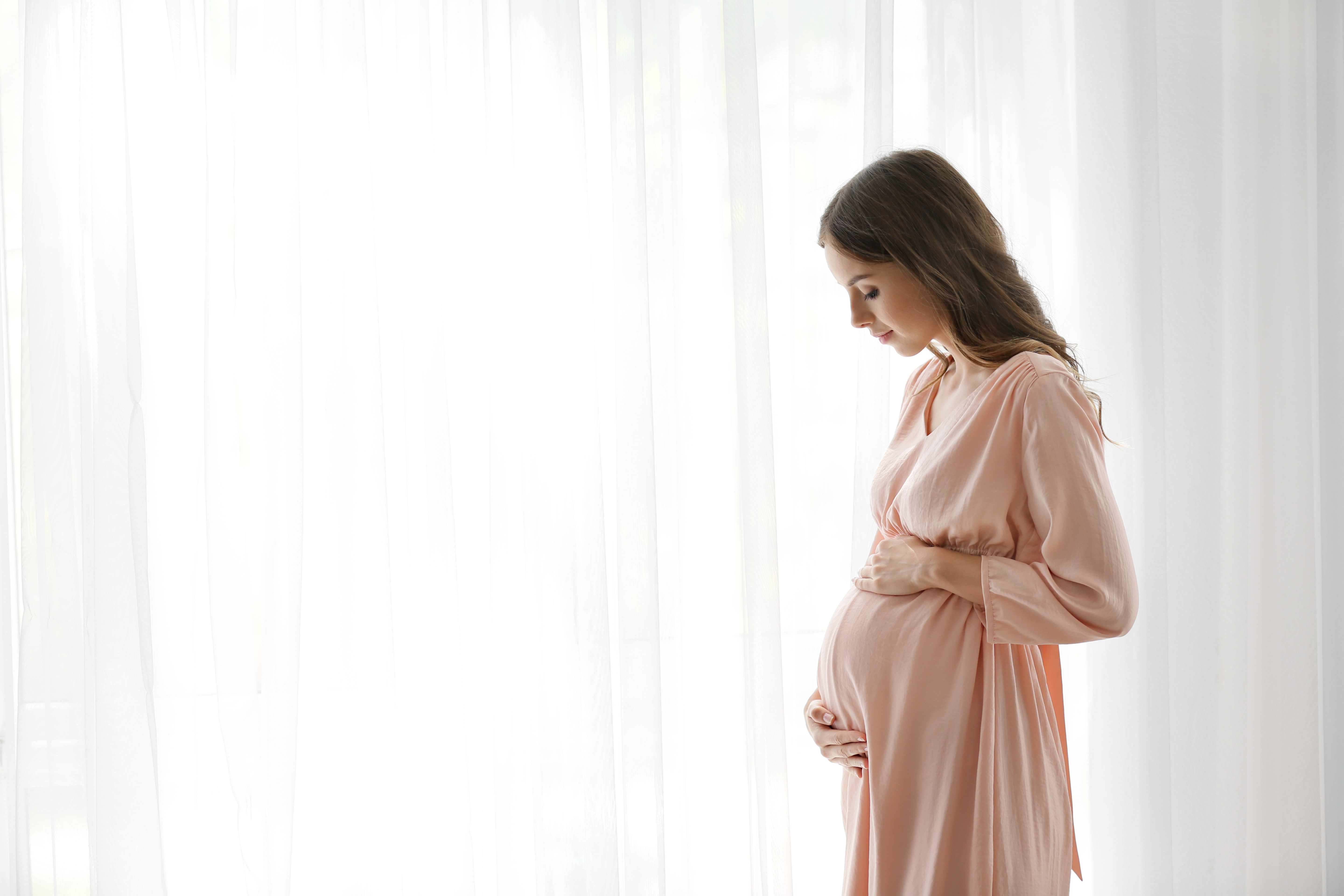 uærlig piedestal alkove Billeder af gravide: Sådan tager du flotte gravidfotos | Digitalfoto.dk