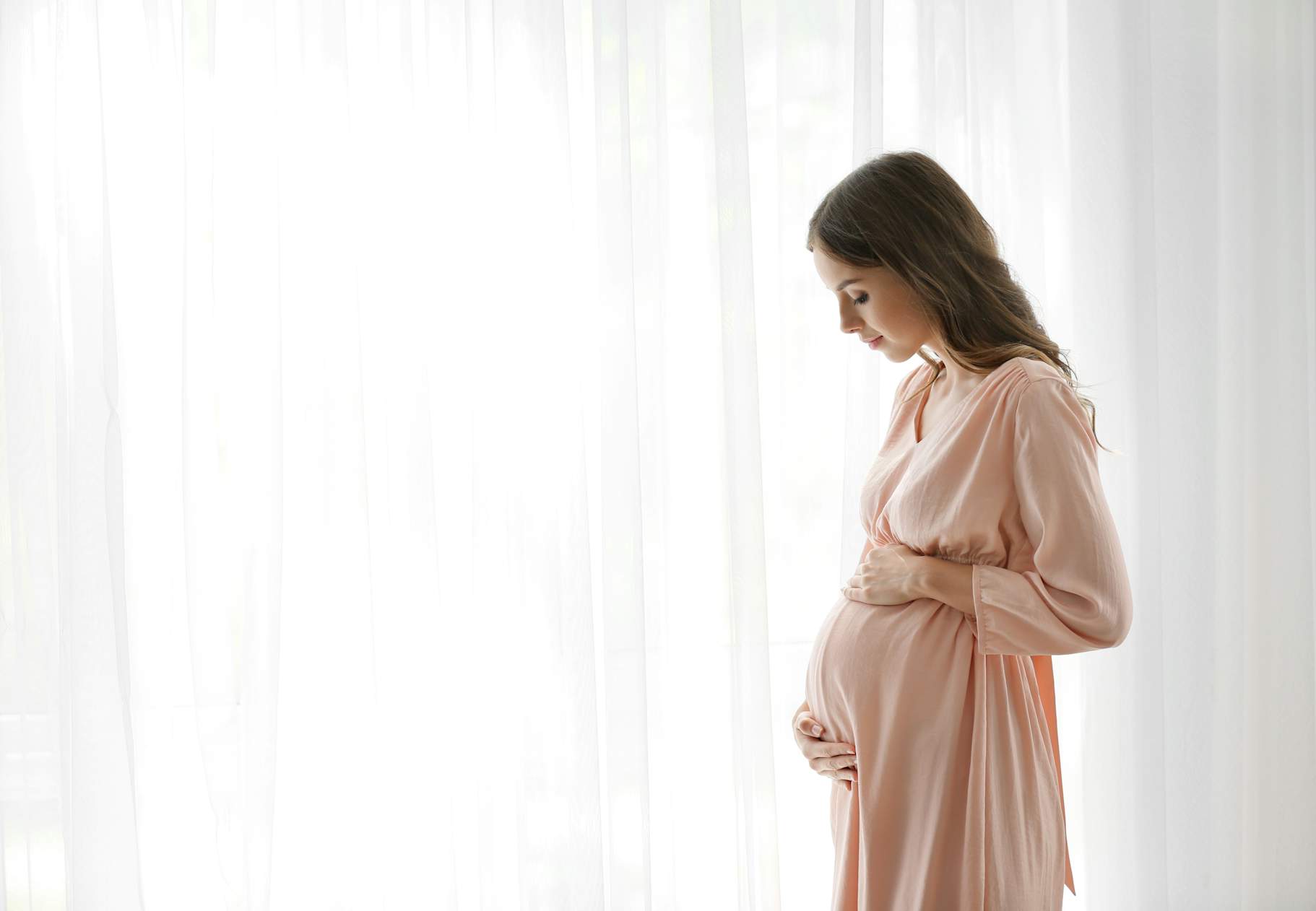 måle Ejendomsret samle Billeder af gravide: Sådan tager du flotte gravidfotos | Digitalfoto.dk