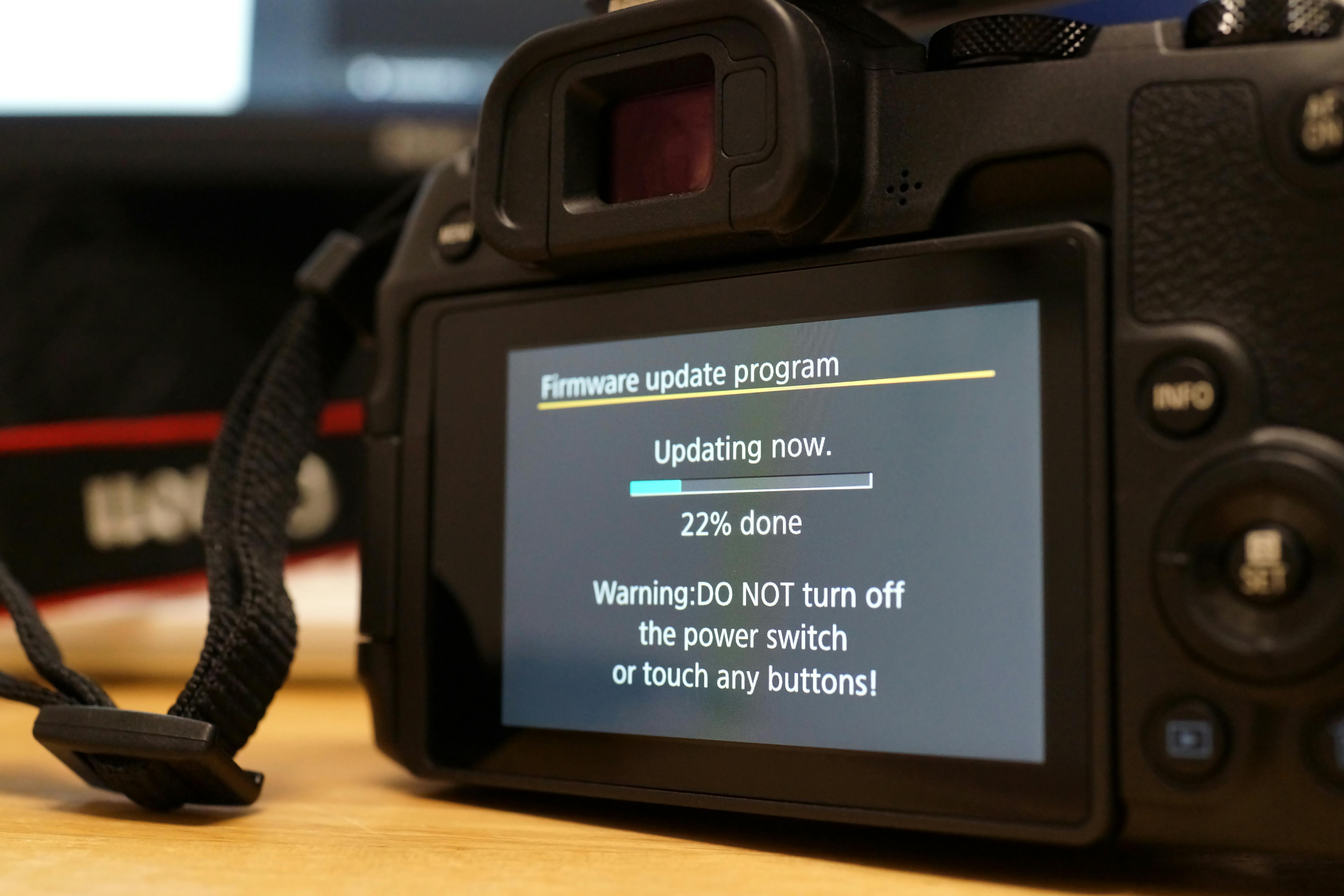 Kamera oppdateres med ny firmware