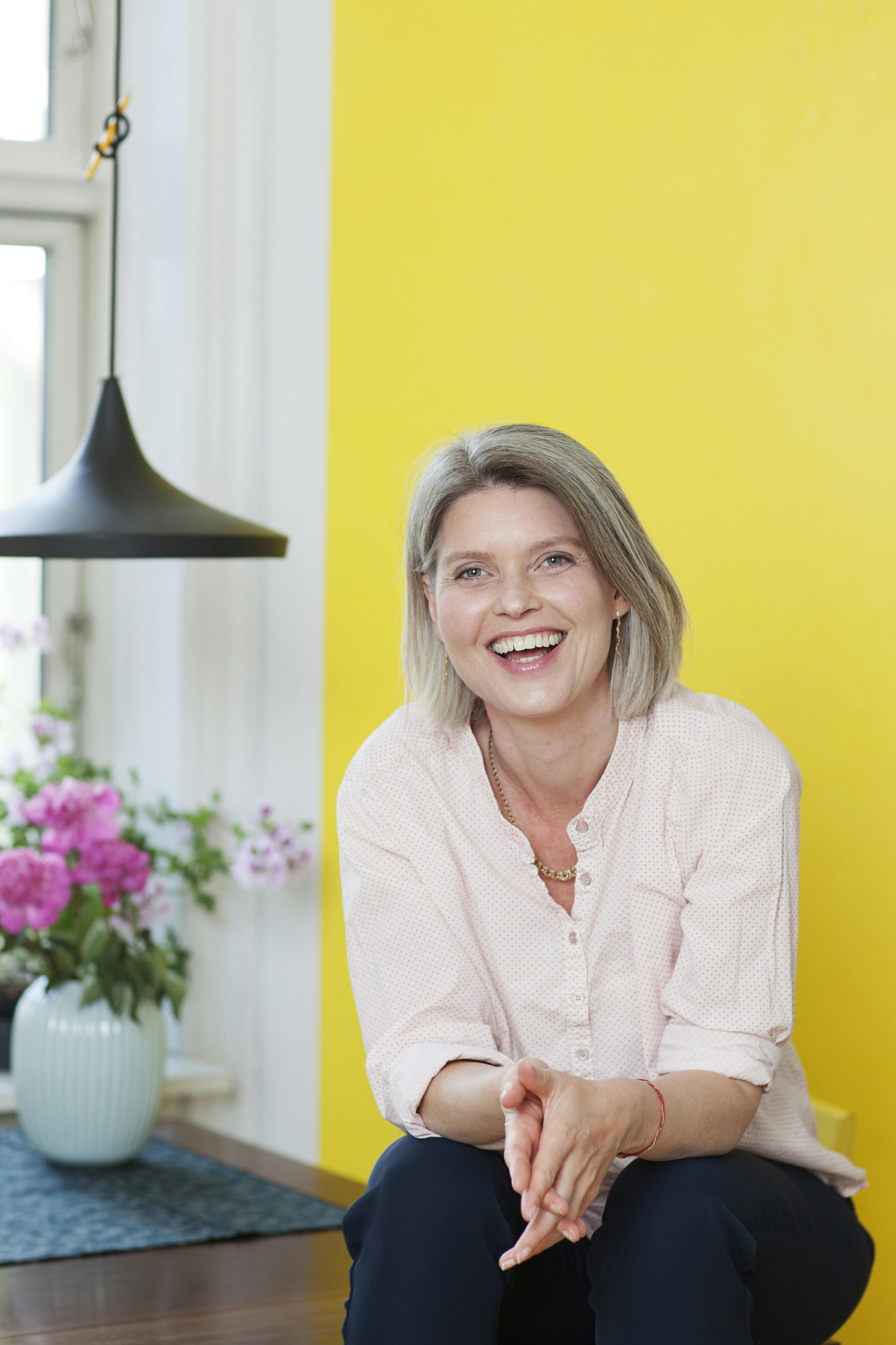 Sofie Golodnoff: “Jeg syntes, det var pinligt at sige, at jeg lægger tarotkort, og at jeg tror på dem. Men jeg tror på, at tarot er et system, der kan forudsige, hvad der sker, hvis du bliver ved at gøre, som du gør.” Portræt af Sofie Golodnoff