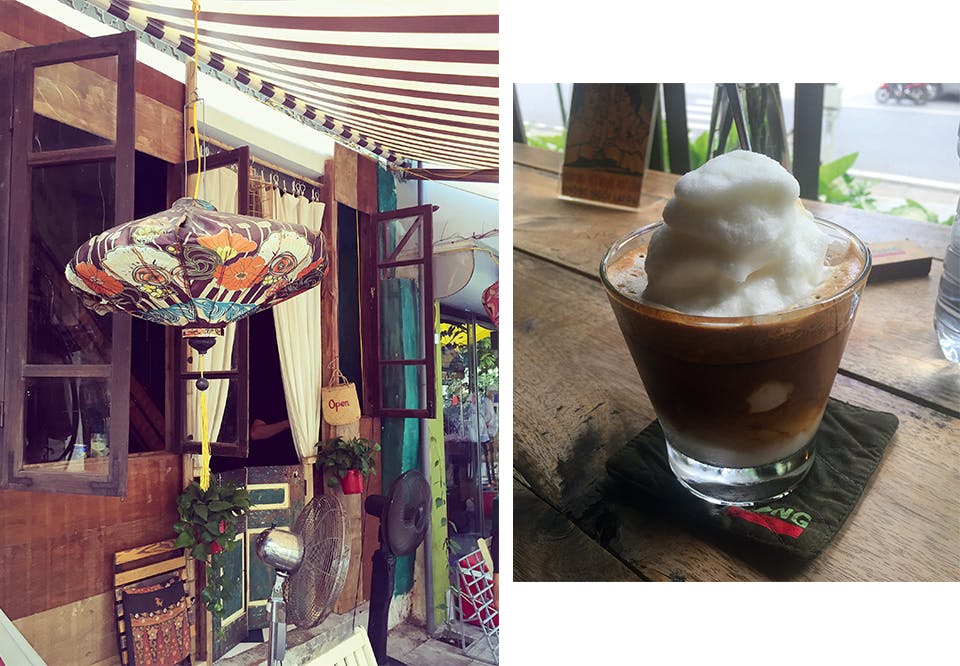 Kaffe på Cong Caphe i og lokal restaurant i Hanoi.