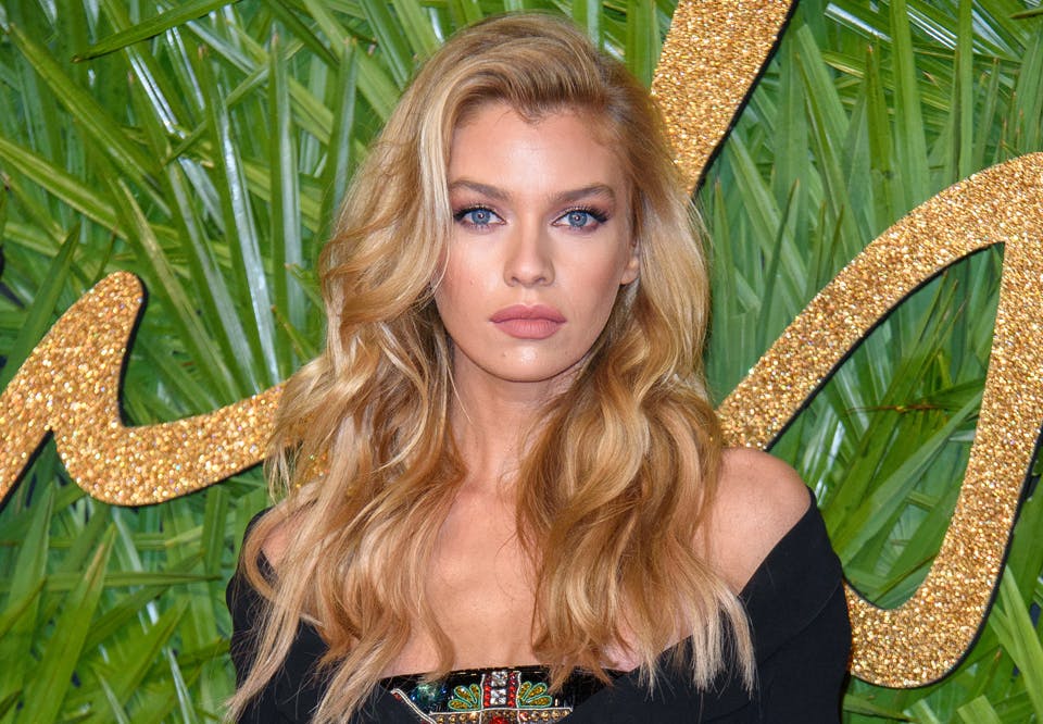 Stella Maxwell Victoria's Secret model deler makeuptips