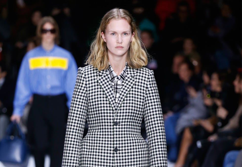 Andrea Wime og Sunniva Våtevik for Balenciaga