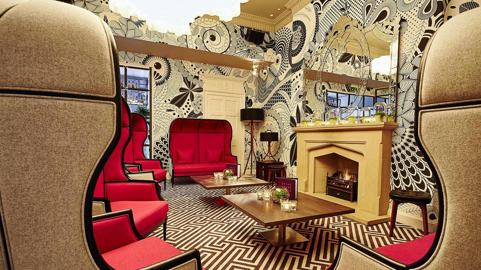 Boutiquehotellet Tigerlily ligner noget taget ud af Alice i Eventyrland. Boutiquehotellet Tigerlily ligner noget taget ud af Alice i Eventyrland.