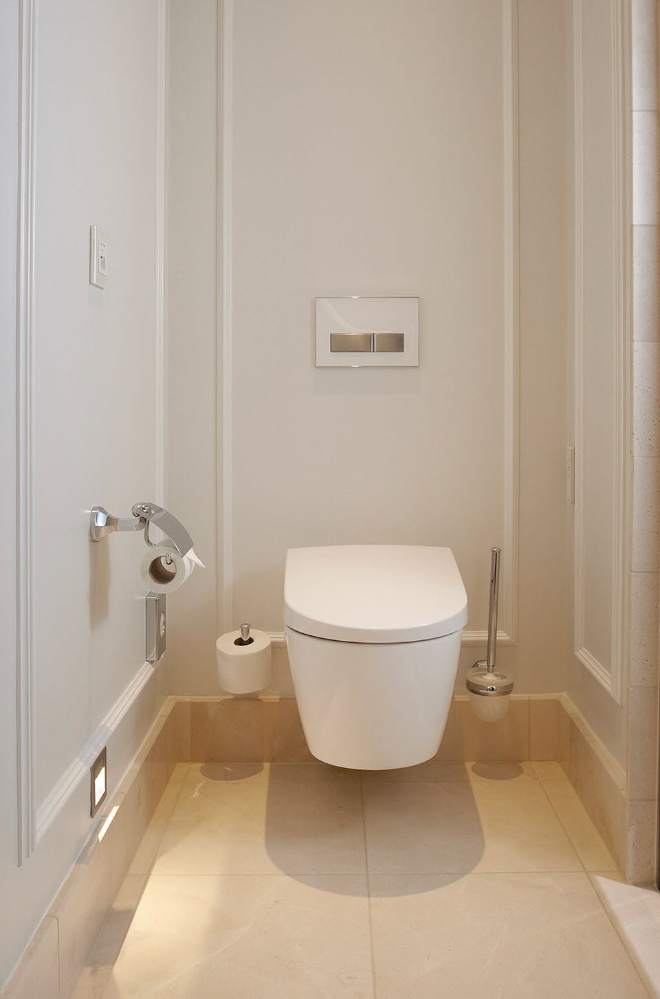 Toilet fra schweiziske Geberit i modellen Sela i værelse 105 deluxe på hotel D'Angleterre