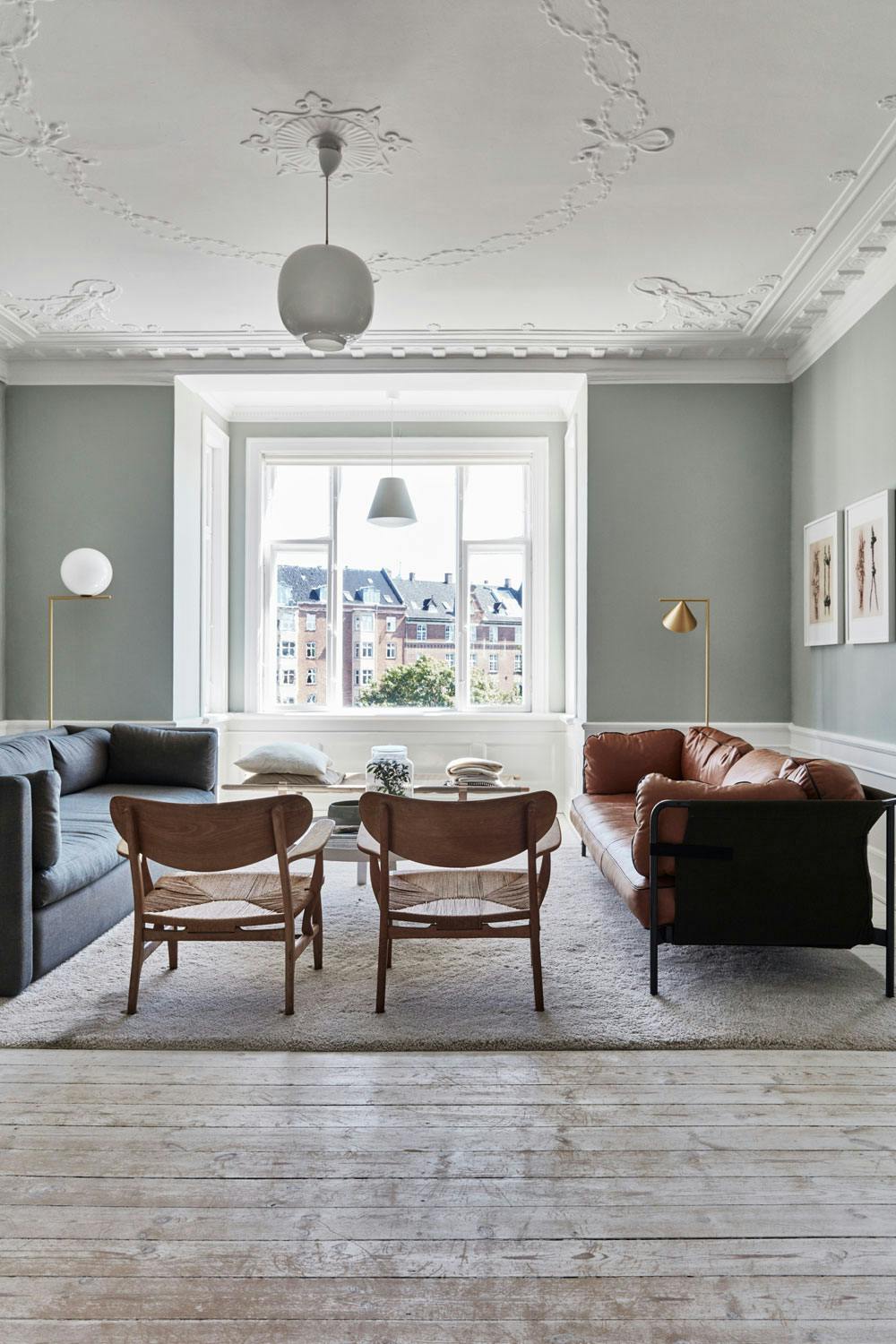 ROMSLIG RO: Gulvlamper designet av Michael Anastassiades for Flos