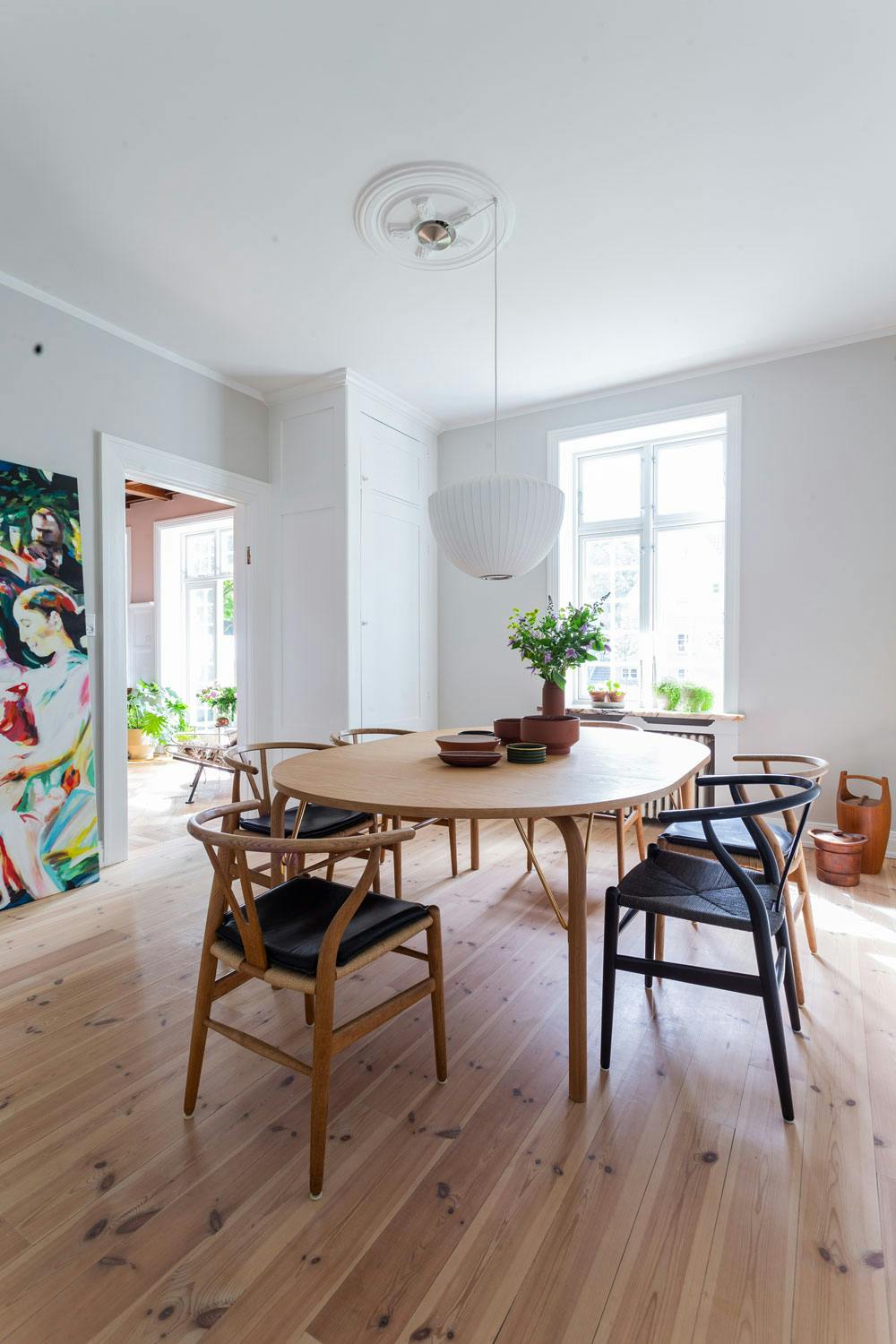 EGEN ARV: Y-stoler designet av Hans Wegner fra Carl Hansen & Søn