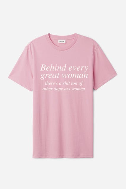 T-skjorter med feministisk trykk.