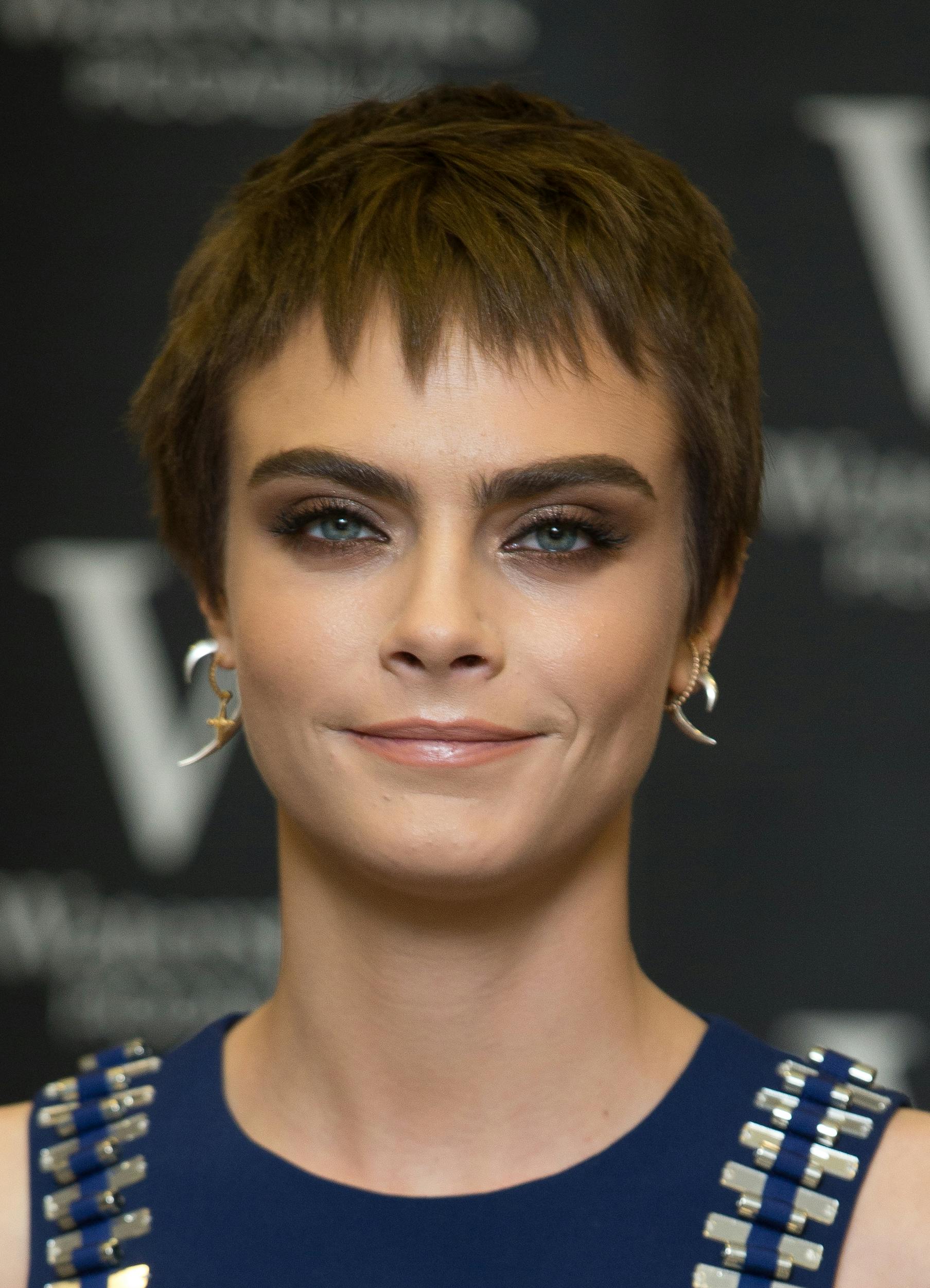 Cara Delevingne frisure